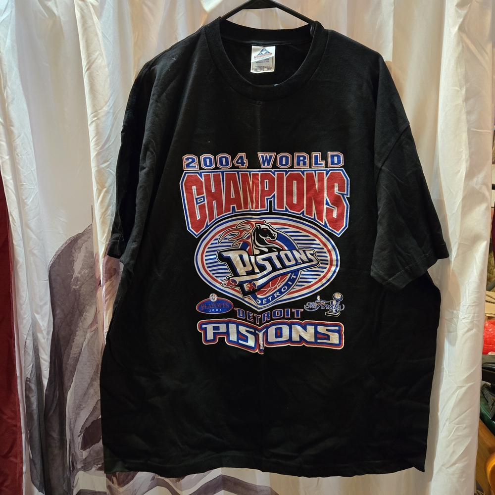 Detroit Pistons Black Graphic Tee